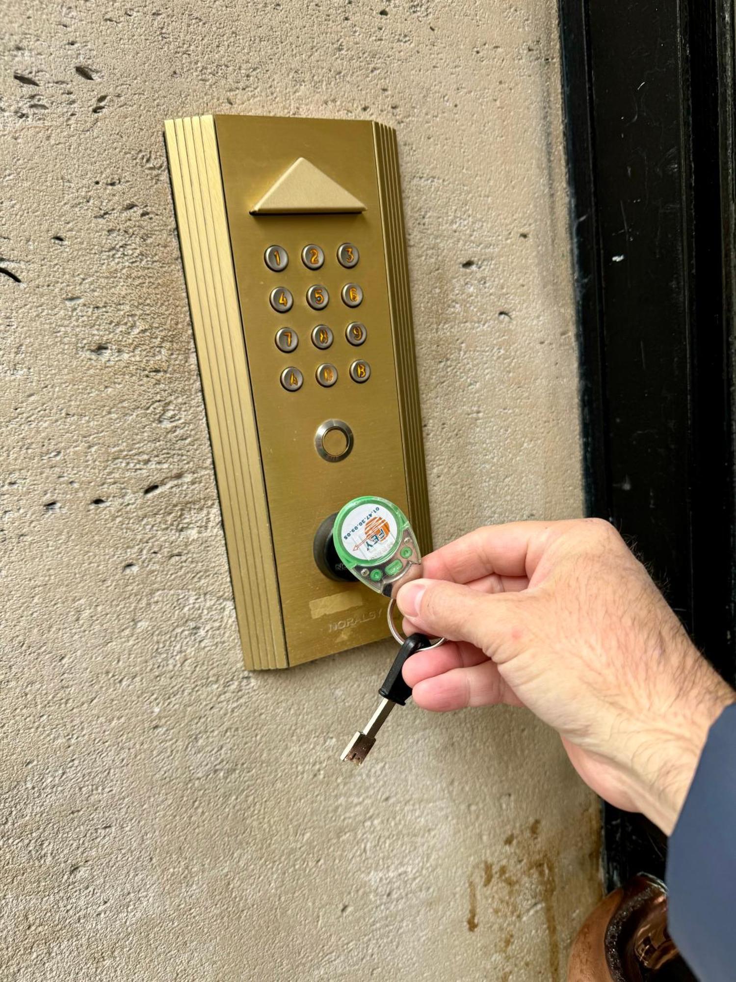 Entierement Renove Au Coeur De Appartement Parijs